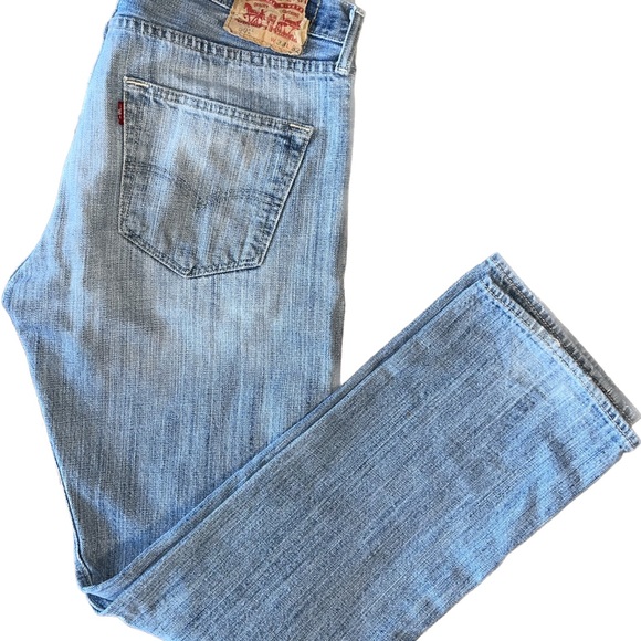 Levi brand 33 inch waist by 32 inch length - Picture 2 of 4